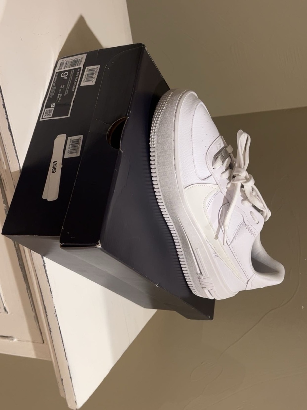 Nordstrom White Low-Top Sneakers